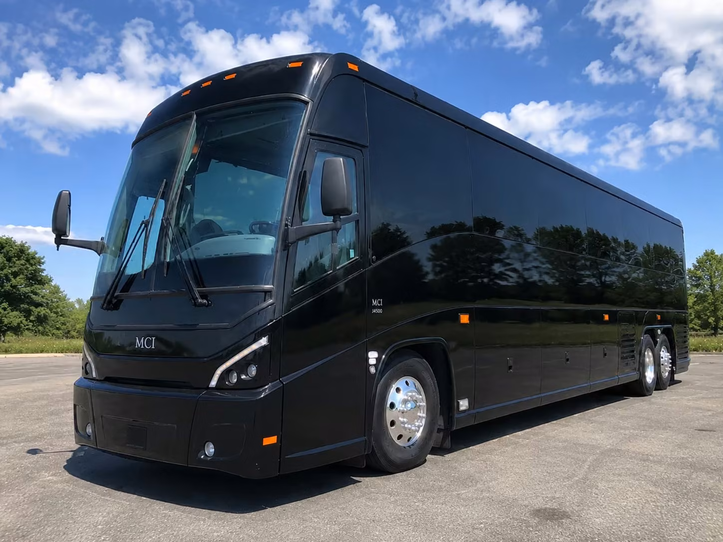 ada accessible field trip buses for corona unified school district groups